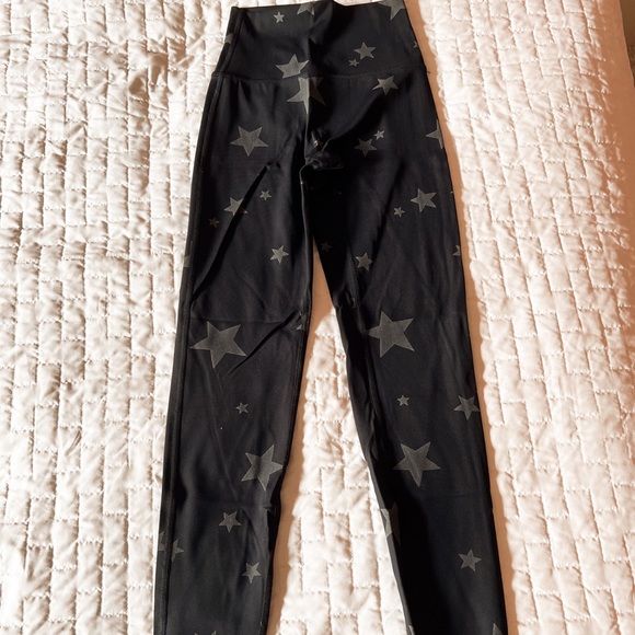 Aerie Chill Play Move Black Star Medium Support Leggings Size XS - Picture 4 of 7
